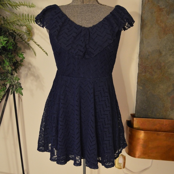 Sz 5 Navy skater dress by Sequin Hearts - Picture 6 of 8